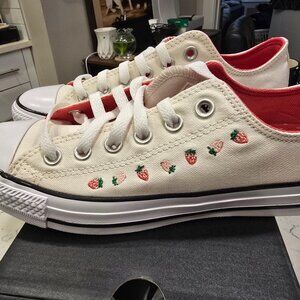 Converse Chuck Taylor All Star Strawberries Shoes (A14933C) Women's Size 8 NEW
